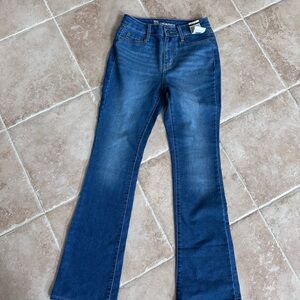 NWT No Boundaries Women's Mid Rise Stretch Bootcut Blue Jeans  Size 4